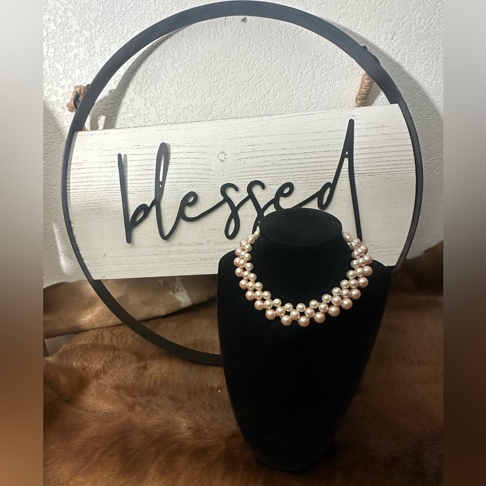 VINTAGE TRIPLE STRAND FAUX PEARLS